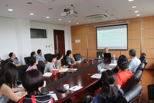讲座照片-4.jpg
