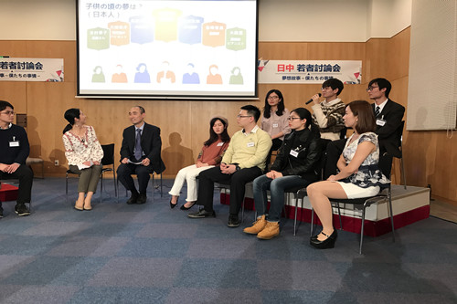 刘肇祥同学回答现场提问_副本.jpg